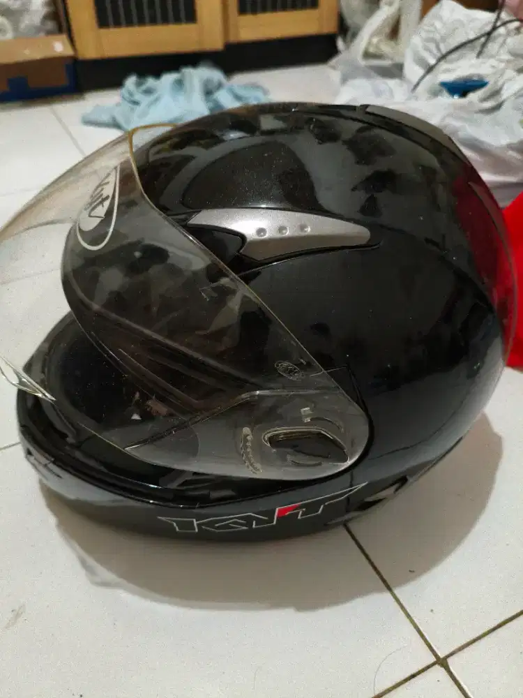Helm full face kyt