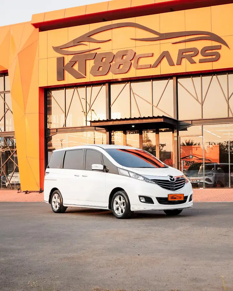 [BERGARANSI] MAZDA BIANTE 2.0 SKYACTIVE TAHUN 2016 PUTIH GANJIL