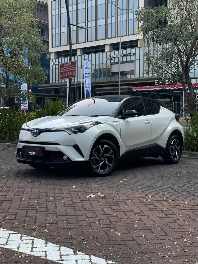 Toyota C-HR 1.8 AT (Hybrid) 2019 ! UNIT LANGKA !