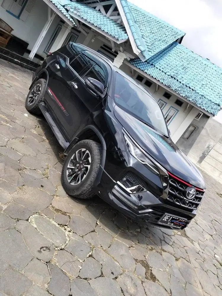 Fortuner 2.4 VRZ TRD Metic