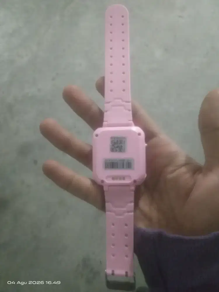 Jam tangan anak kecil