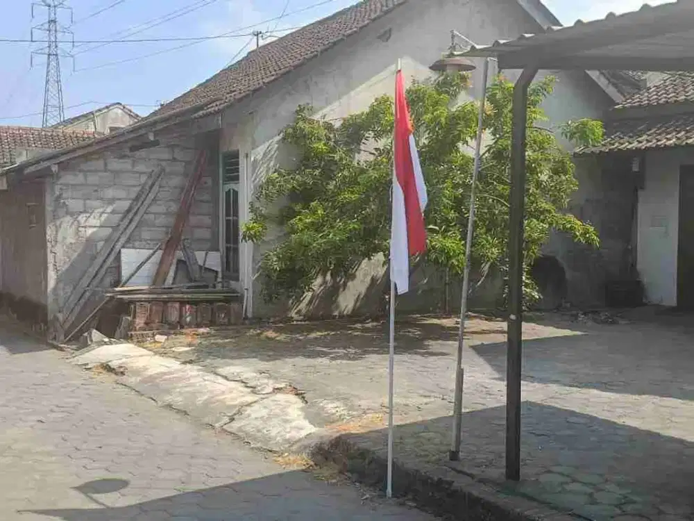 disewakan rumah besar dan luas cocok untuk kantor atau hunian didekat kampus stpn dan poltekkes