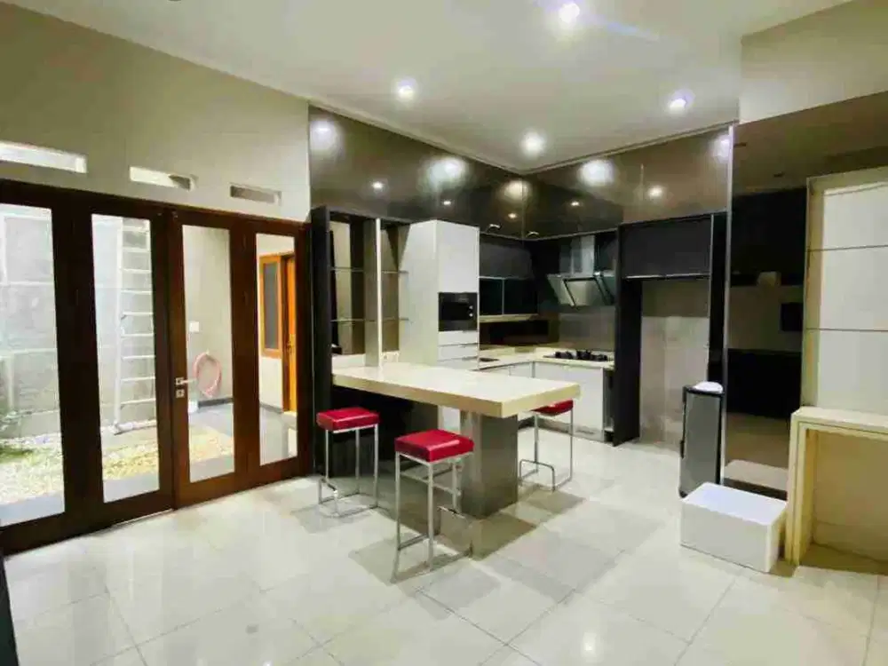 Sewa Rumah Furnished Pasteur