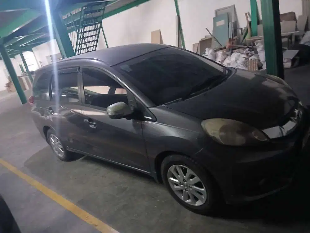 Honda Mobilio Abu - Abu Metalik 2015