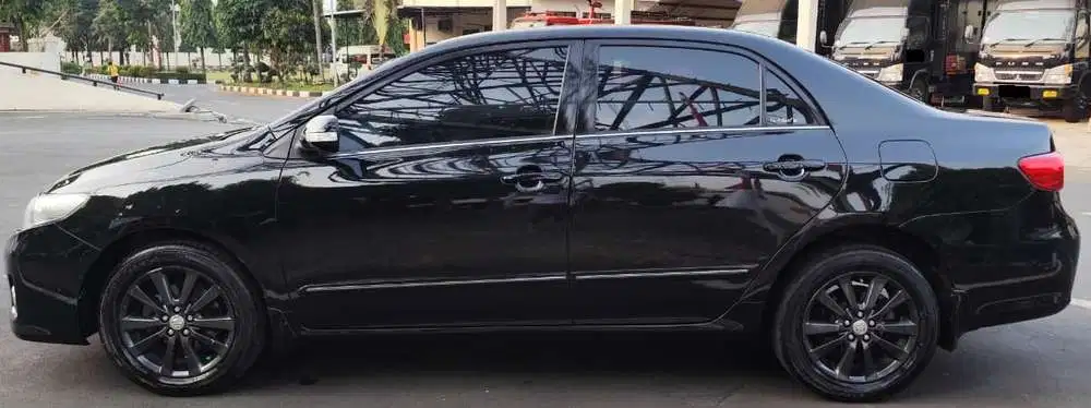 Toyota Corolla Altis 2011 Bensin