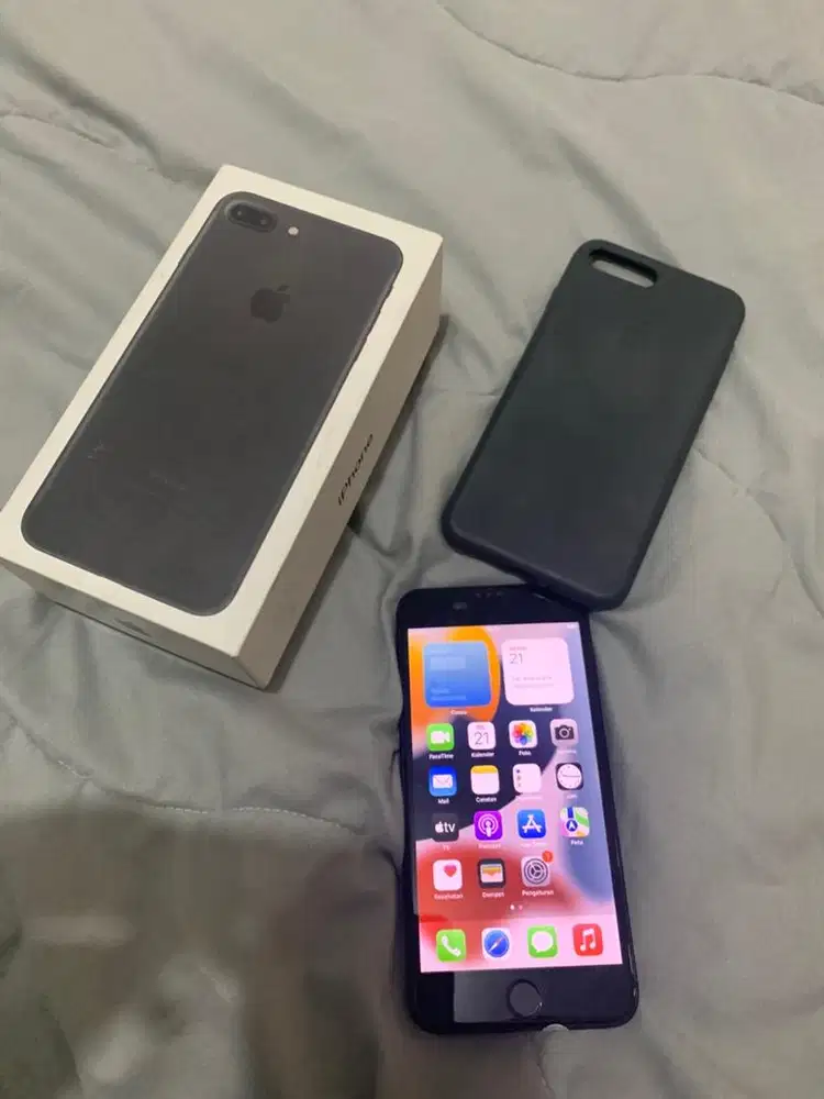 IPhone 7+ 32 Gb black Normal no minus