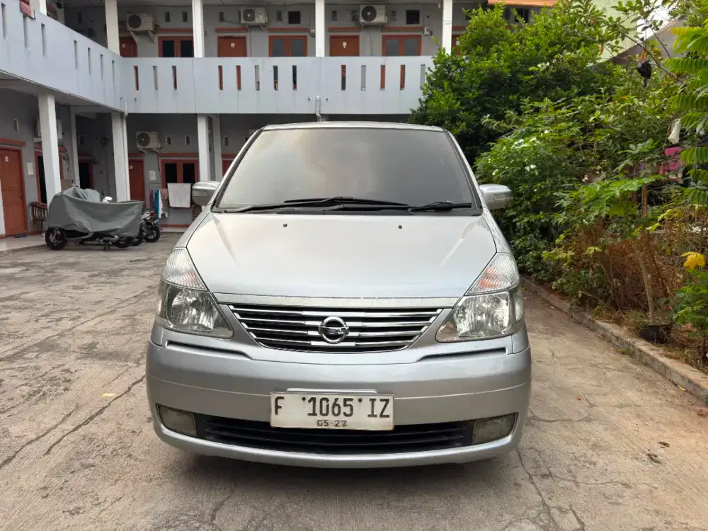 Nissan serena hws 2.0 bensin at