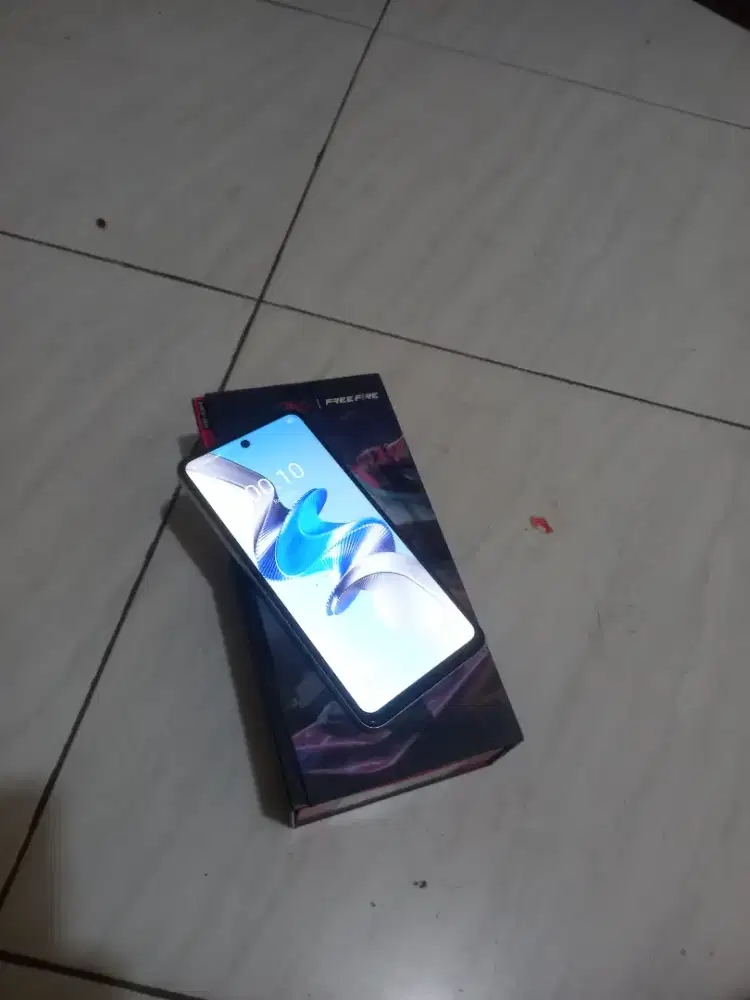 Itel RS4 8+8/128gb