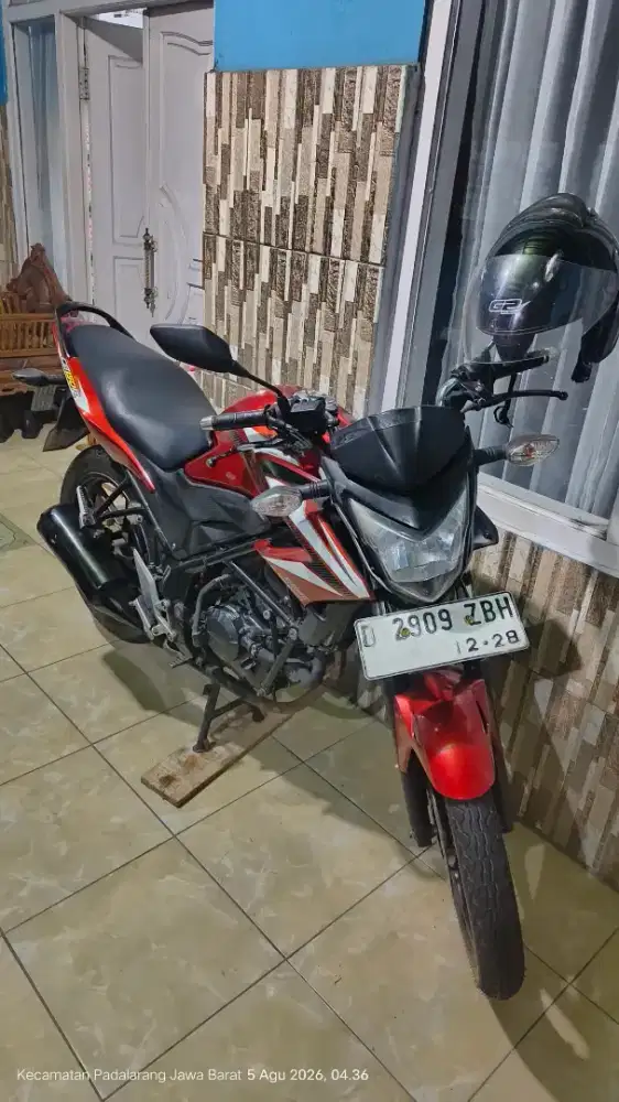 JUAL CEPAT HONDA CB 150R