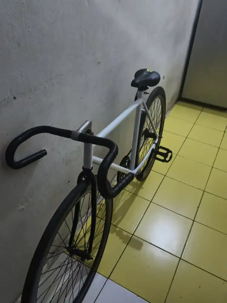 Dijual sepeda fixie ga ada minus bisa nego