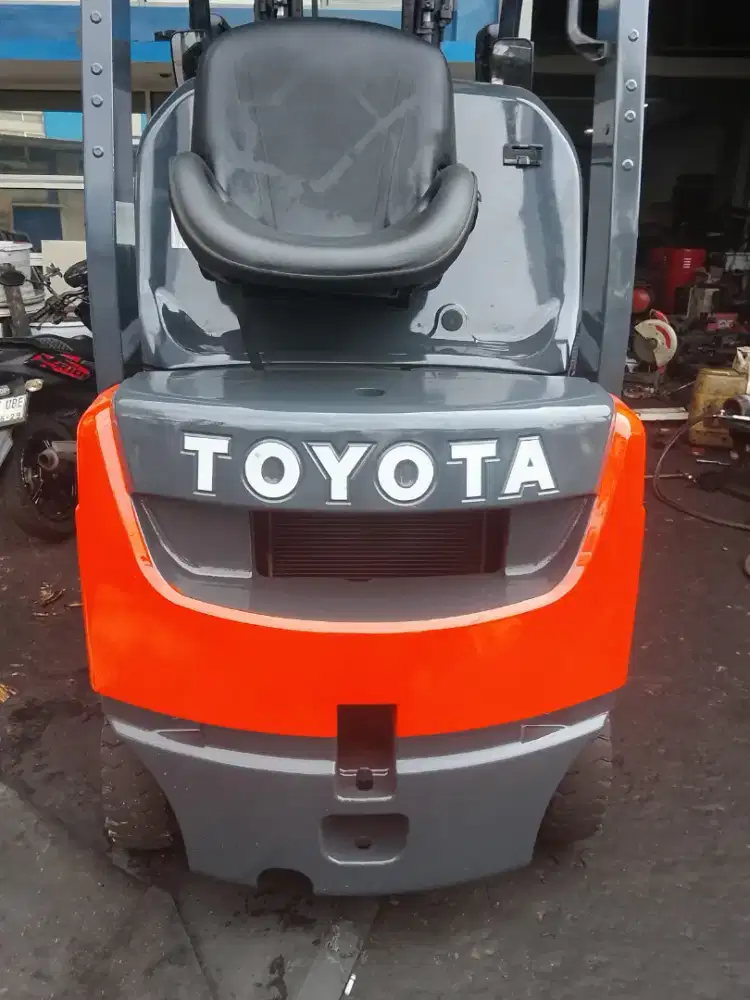 Forklift Toyota 1,5  ton tahun 2018