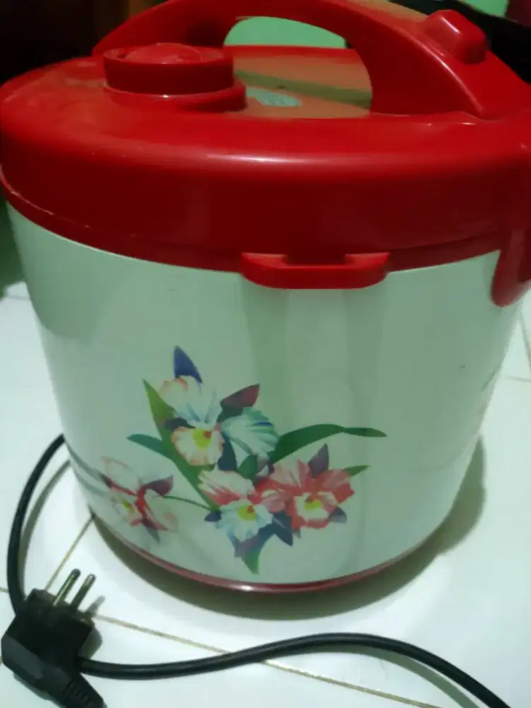 Penanak nasi ,masih lumayan bagus