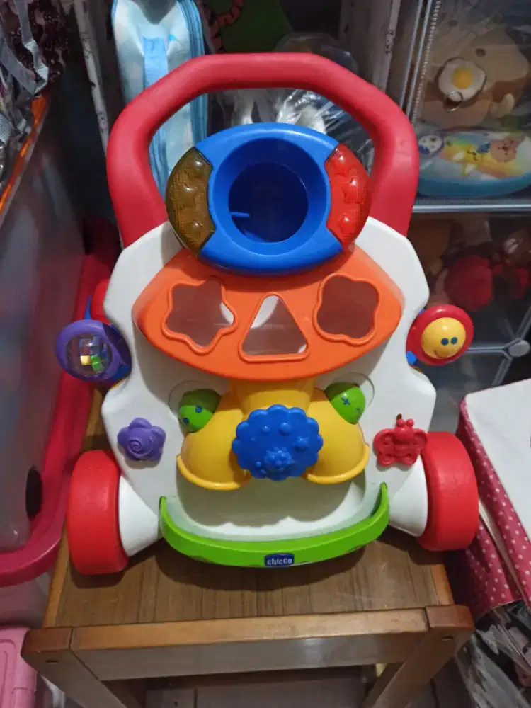 Mainan bayi untuk belajar jalan prewalker