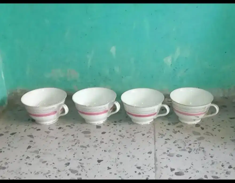 Cangkir Lawas Cantik