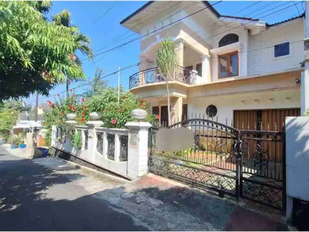 ( DEKAT UNDIP ) RUMAH DI BUKIT SARI SUMURBOTO BANYUMANIK SEMARANG