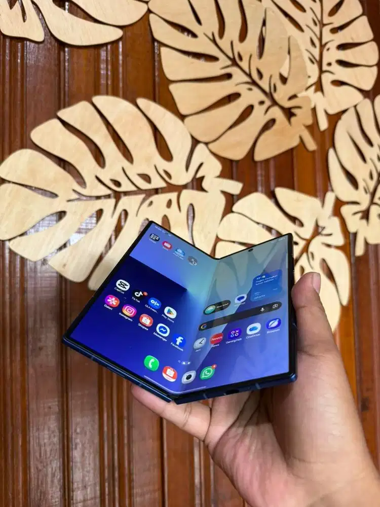 SAMSUNG Z FOLD 7 12/256GB GARANSI AKTIF