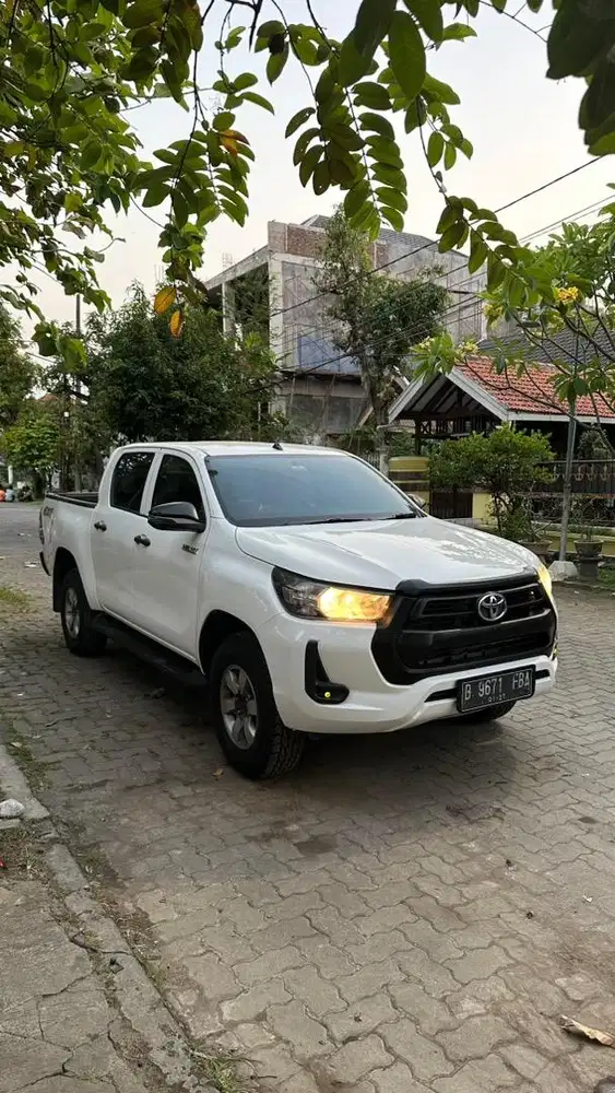 TOYOTA HILUX 2021 DOUBLE CABIN 4x4