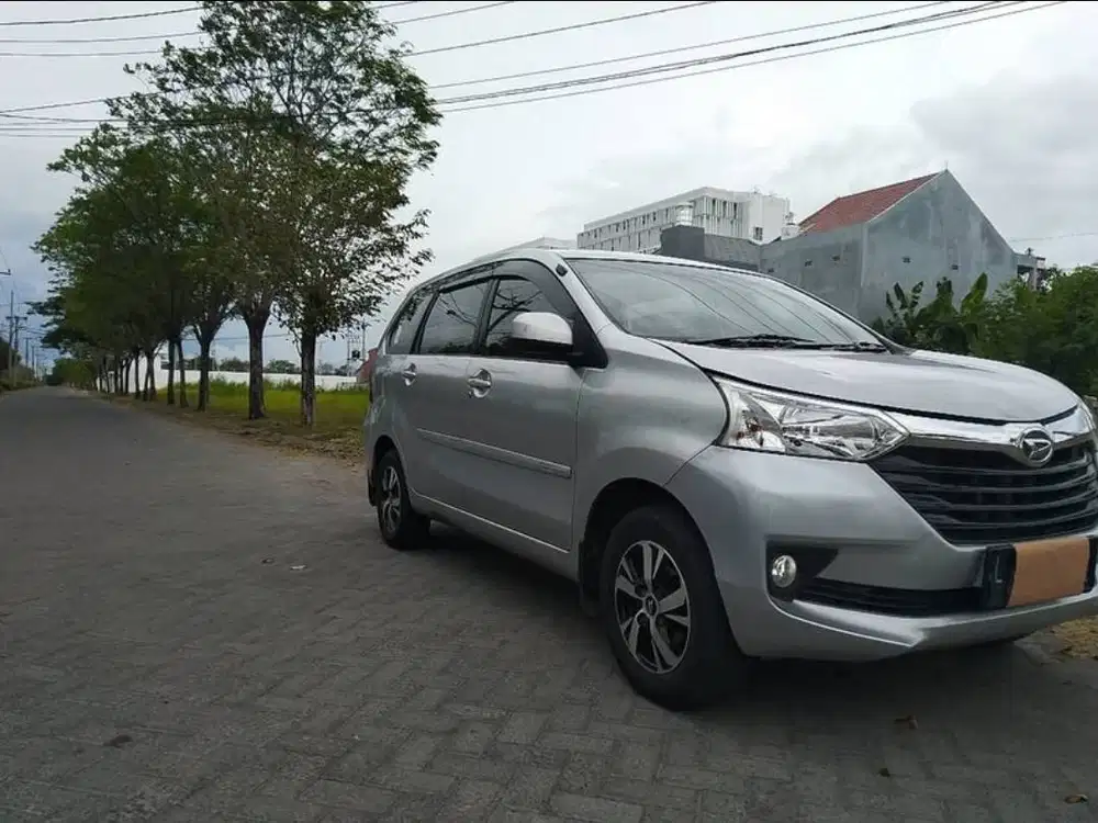 Daihatsu Xenia R 2016
