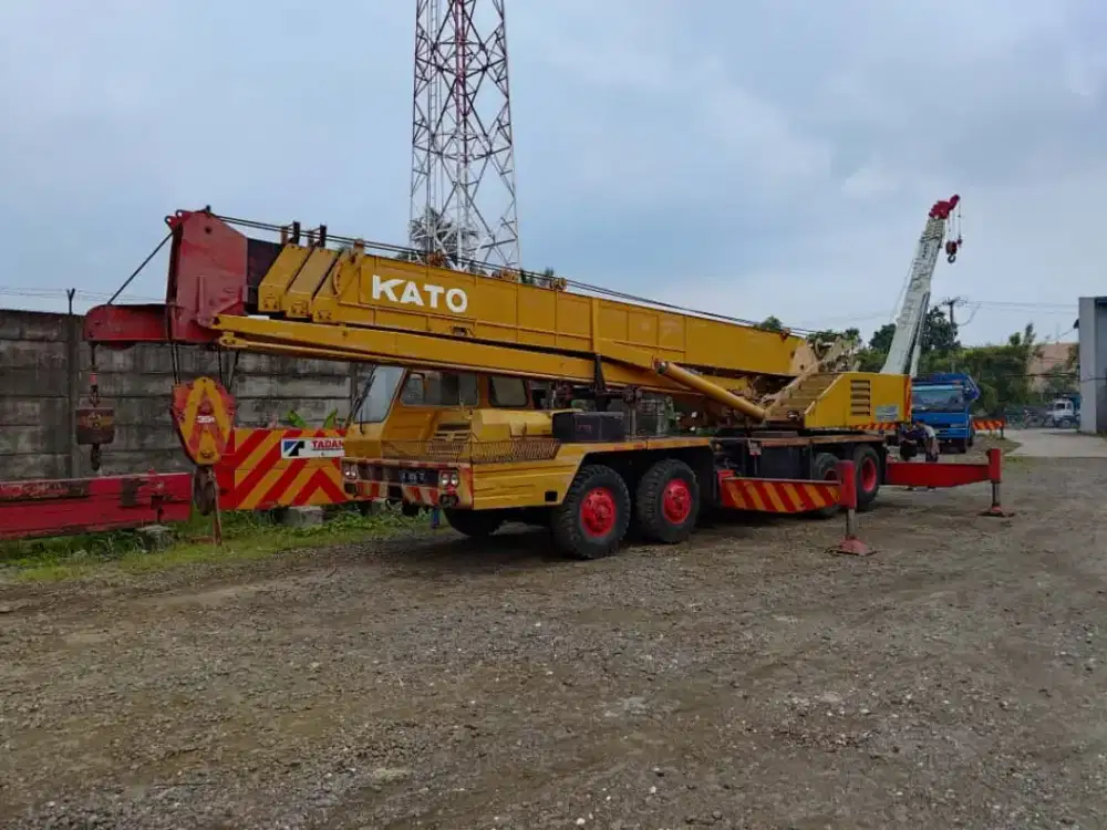 Mobile crane kato 35 ton tahun 86