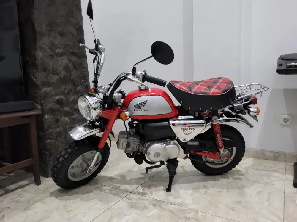 Honda Monkey Z50 Anniversary 40th