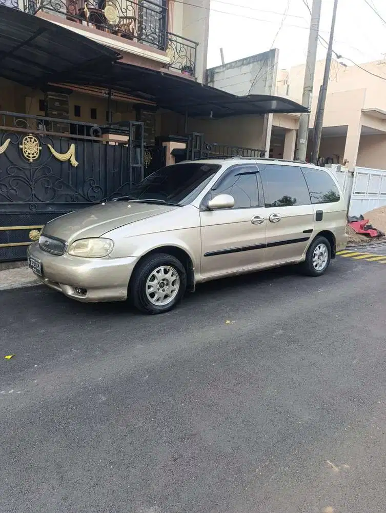 Kia Carnival 2000 Bensin AT
