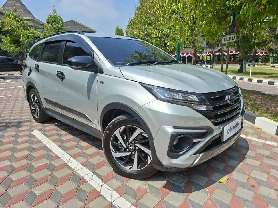Toyota Rush 1.5 S GR Sport Bensin Matic 2023