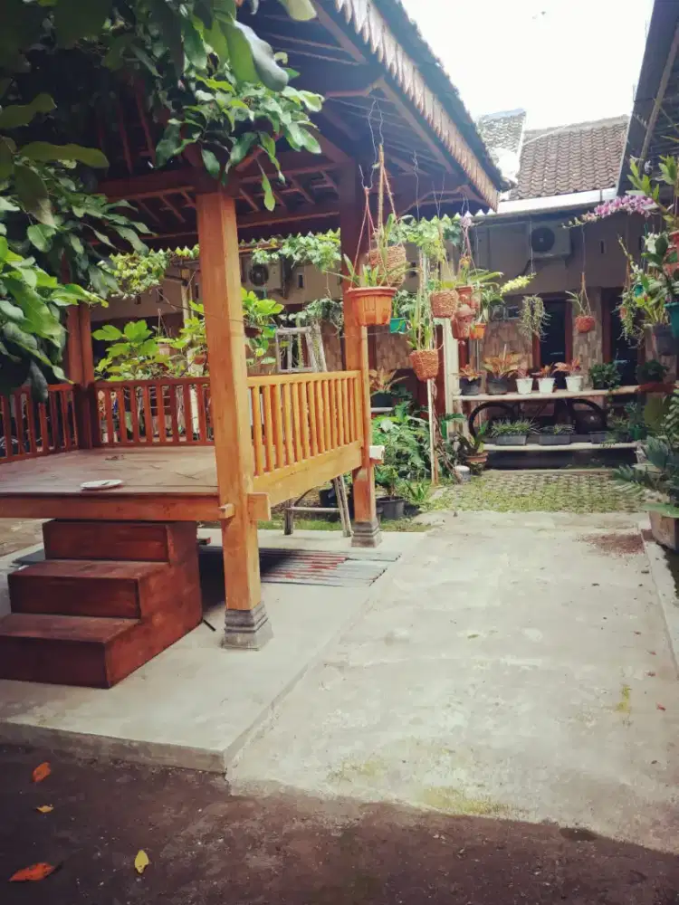 Di sewakan kos putri/putra. Lokasi strategis.fasilitas lengkap