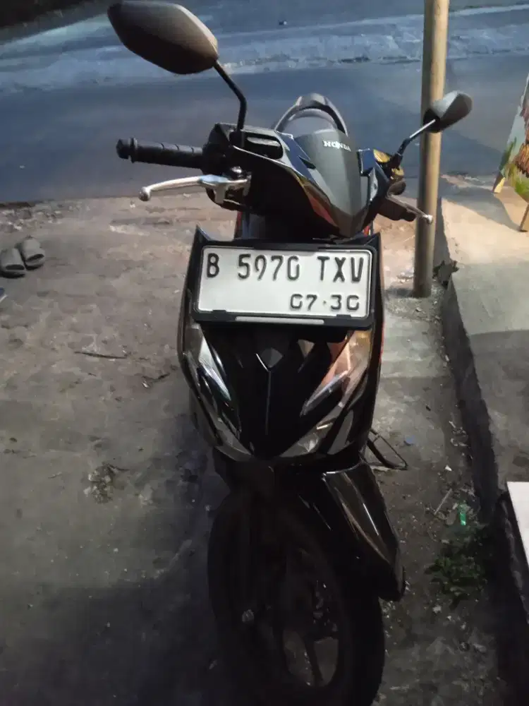 Honda Beat PGM-FI Tahun 2025 KM 15 ribuan Pajak bulan Juli 2026