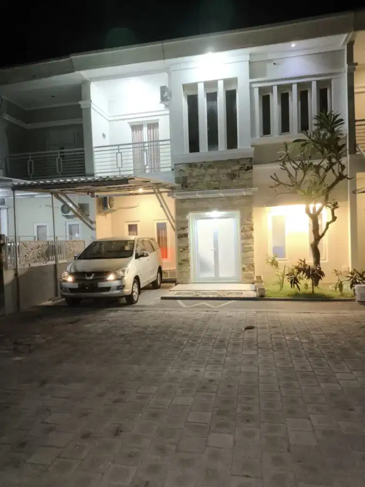 Rumah Mewah Mahendradata Dekat Monang Maning Lingkungan Elite