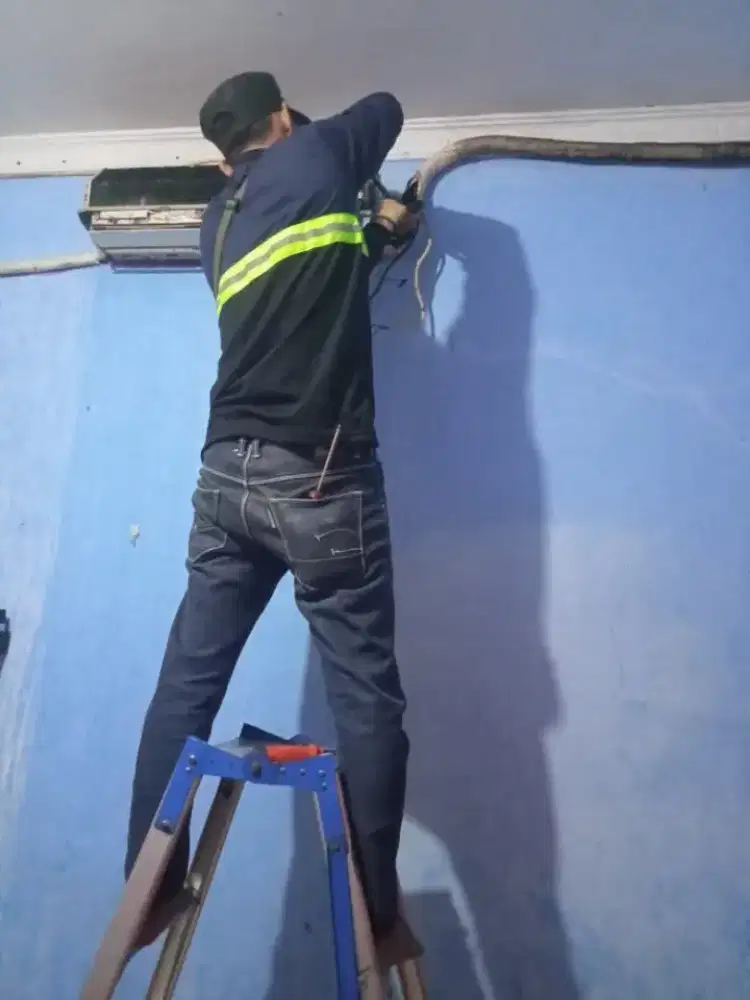 Jasa bongkar pasang ac