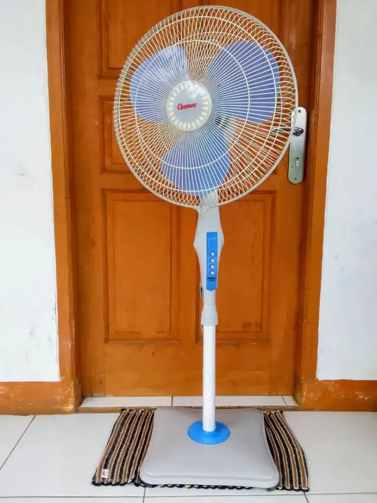 KIPAS ANGIN COSMOS