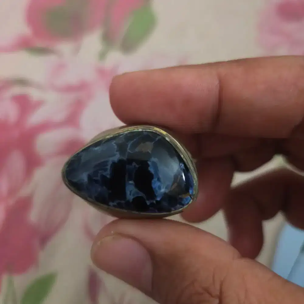 Cincin batu akik pietersite biru ring titanium kondisi mulus