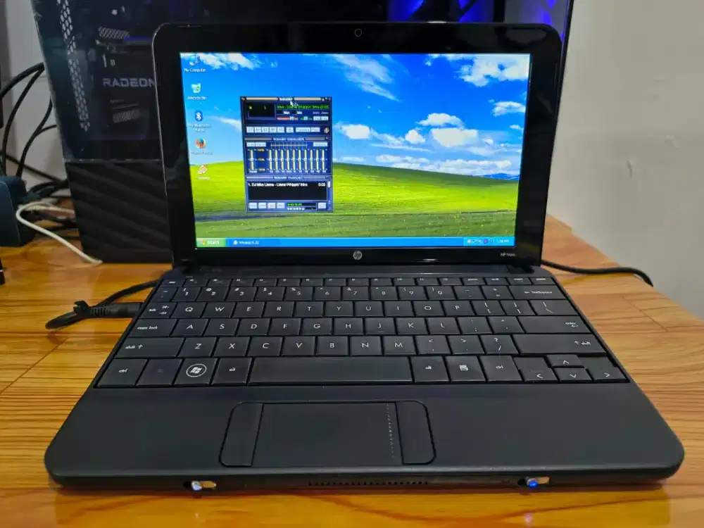 HP Mini 110-1017TU Compact Netbook Intel Atom 1.66 Ghz