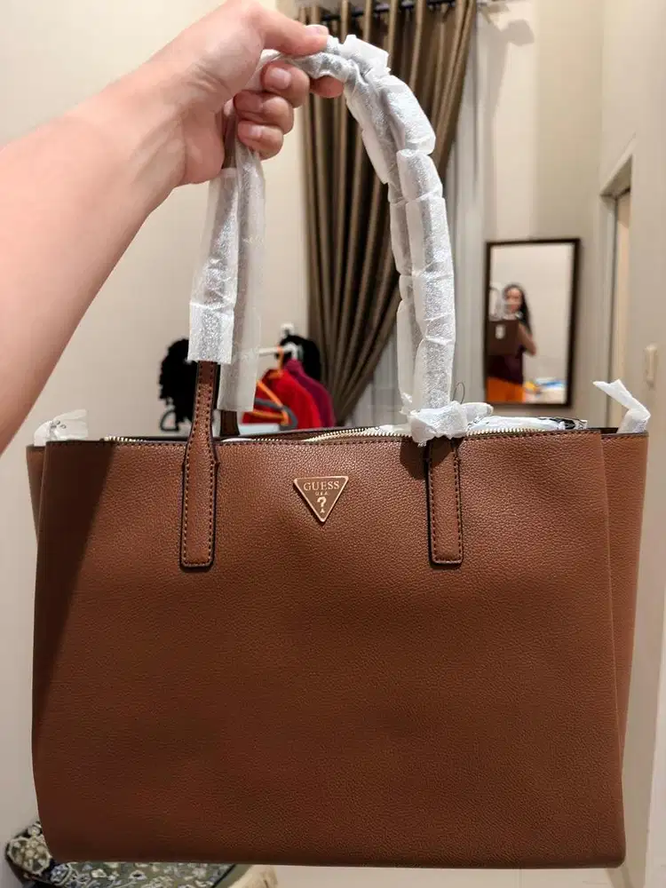 Tas baru guess belum pernah dipakai