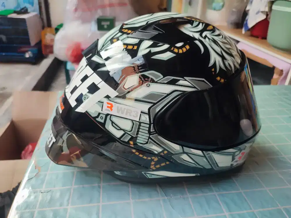 Helm full face ZEUS  ZS - 826 BK 31
