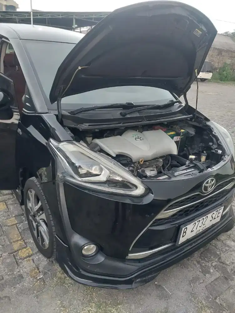 Jual mobil sienta Q th 2017 kondisi smua prima, siap di pakai,