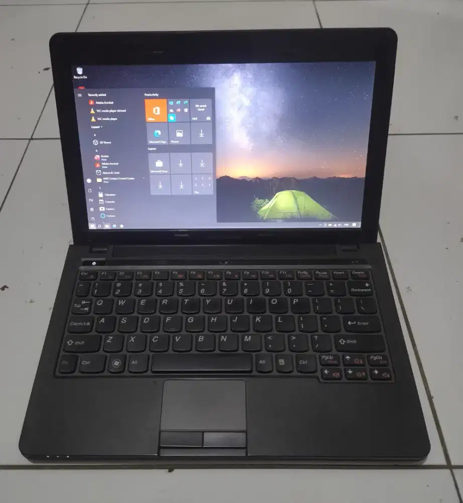 Lenovo 12 inch ram 4/320 batre 2 jam wimdows 10 enak ngetik youtuban