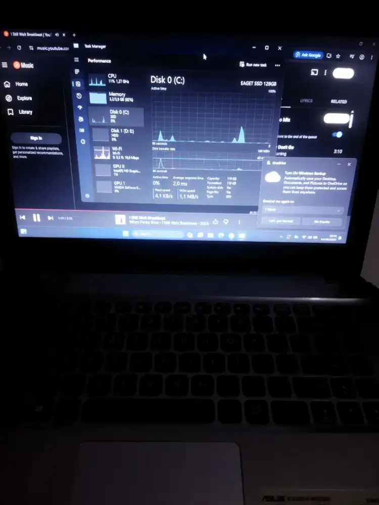 Laptop Asus x441u normal mulus