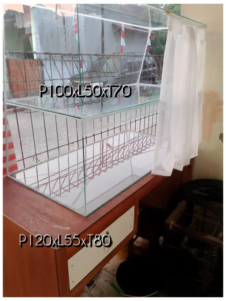 Meja dan Display jualan