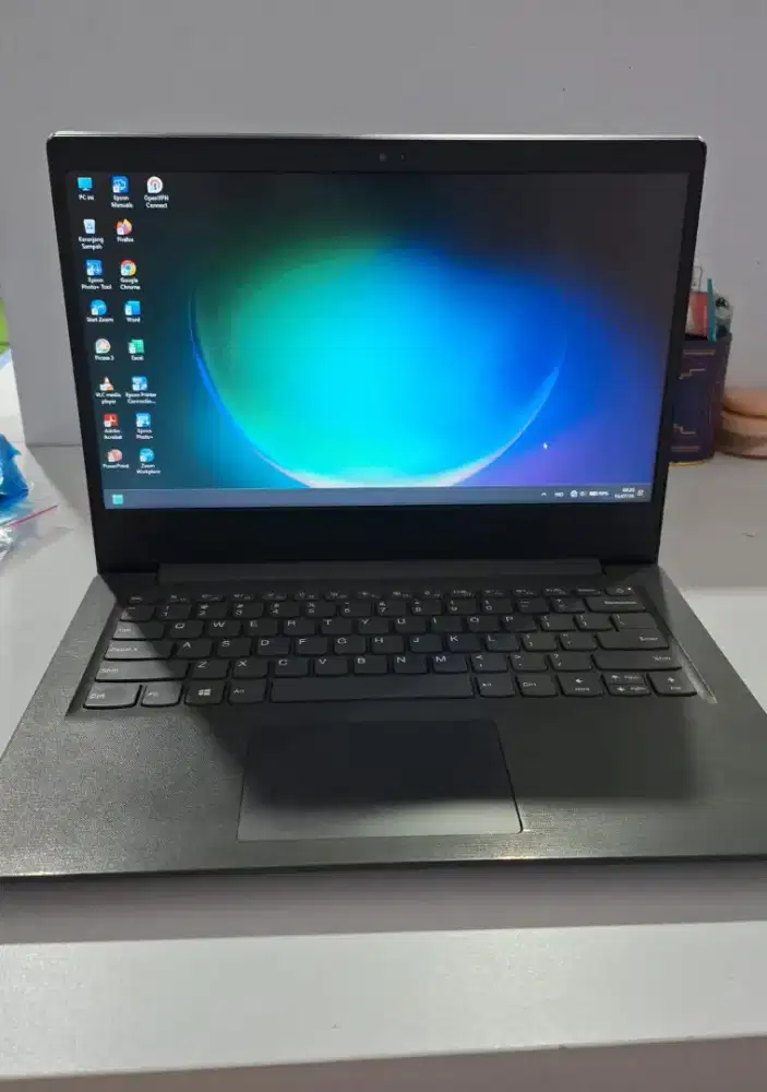 Lenovo v14 iil (kondisi mulus 95%)