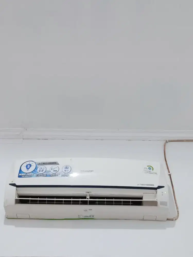Di jual Ac SHARP Inverter 1/2 PK