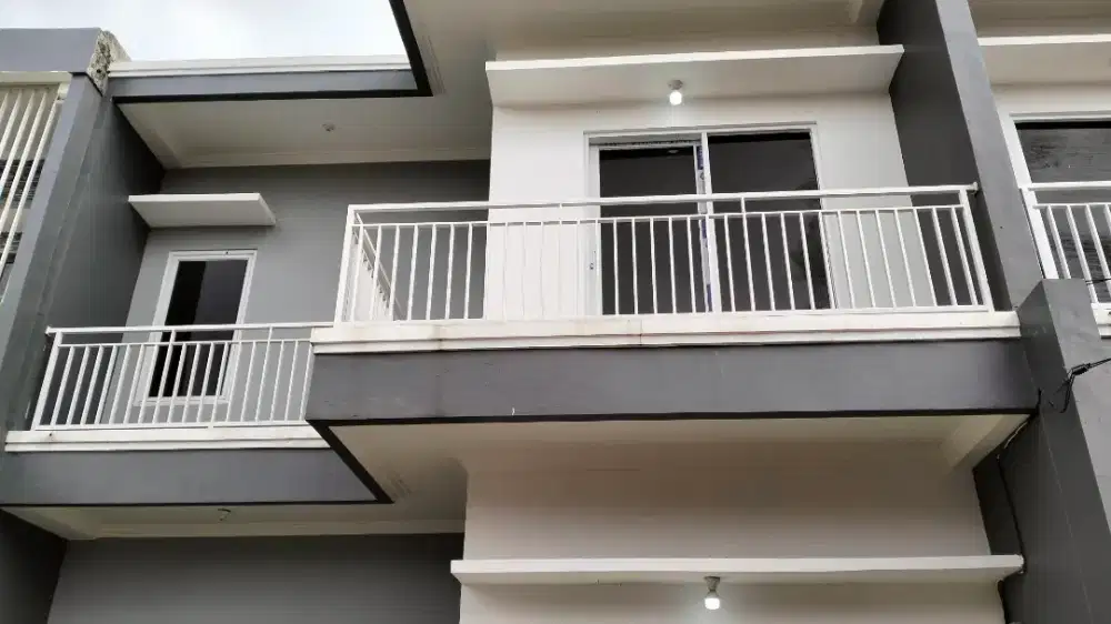 RUMAH 2 LANTAI SIAP HUNI PONDOK RANGGON–SHM, DEKAT TRANSPARK CIBUBUR!