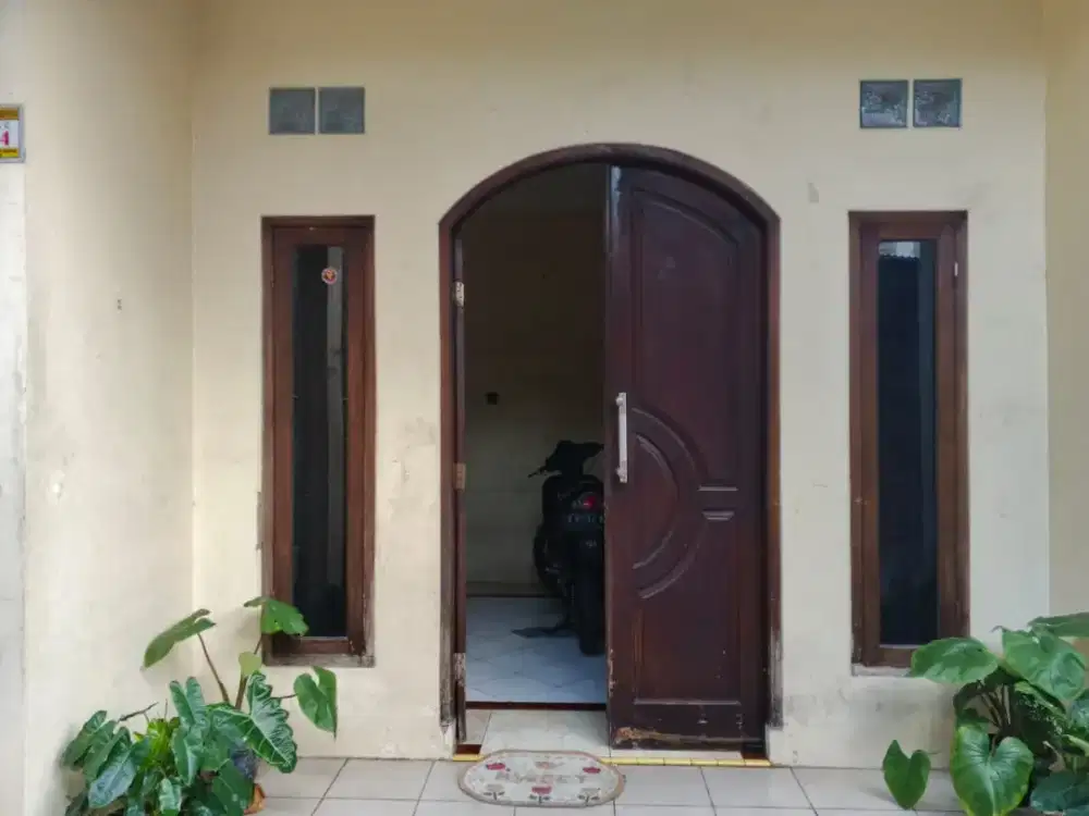 Jual rumah tempat tinggal yang luas