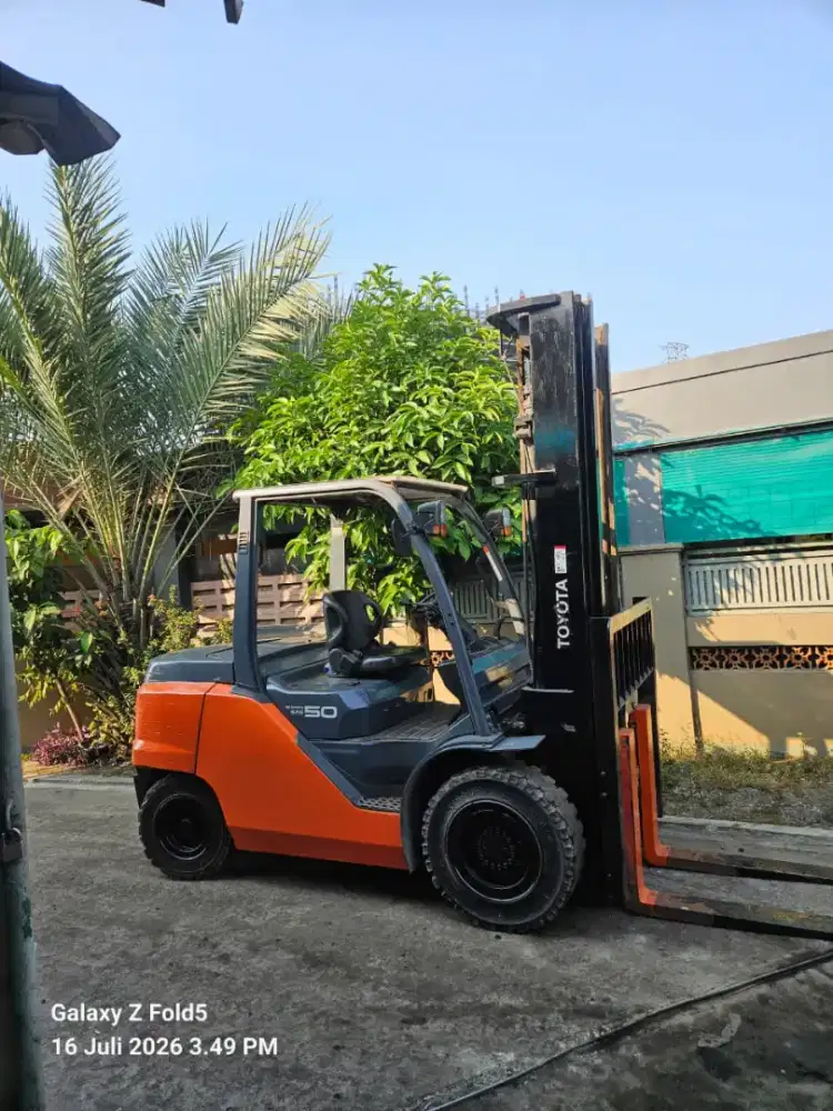 Forklift Toyota 5 Ton,Matic,Tiang Threelift 5 Meter,Tahun 2018