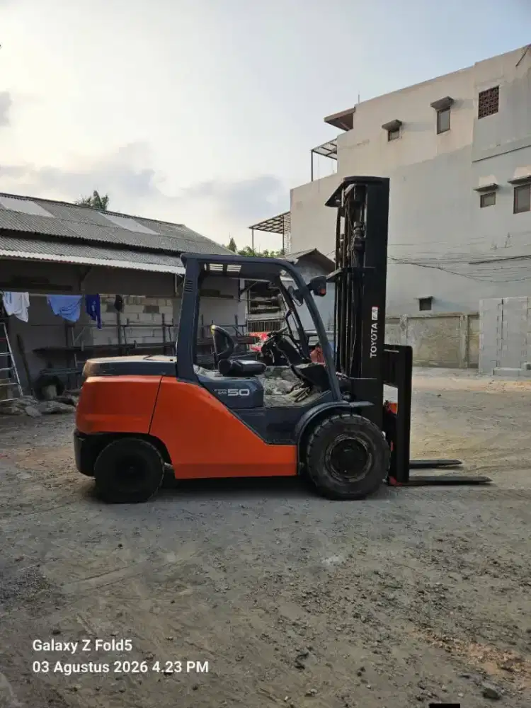 Forklift Toyota 5 Ton,Matic,Tiang Threelift 5 Meter,Tahun 2018