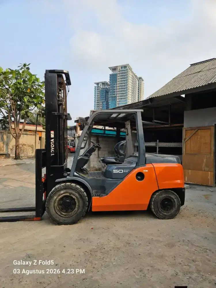 Forklift Toyota 5 Ton,Matic,Tiang Threelift 5 Meter,Tahun 2018
