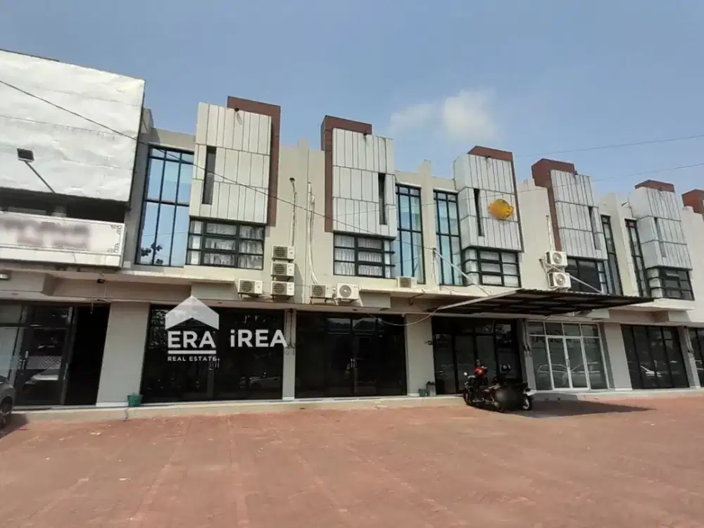 RUKO 2 LANTAI DIJUAL DI WIROGUNAN SOLO BARAT DEKAT LUWES KARTASURA