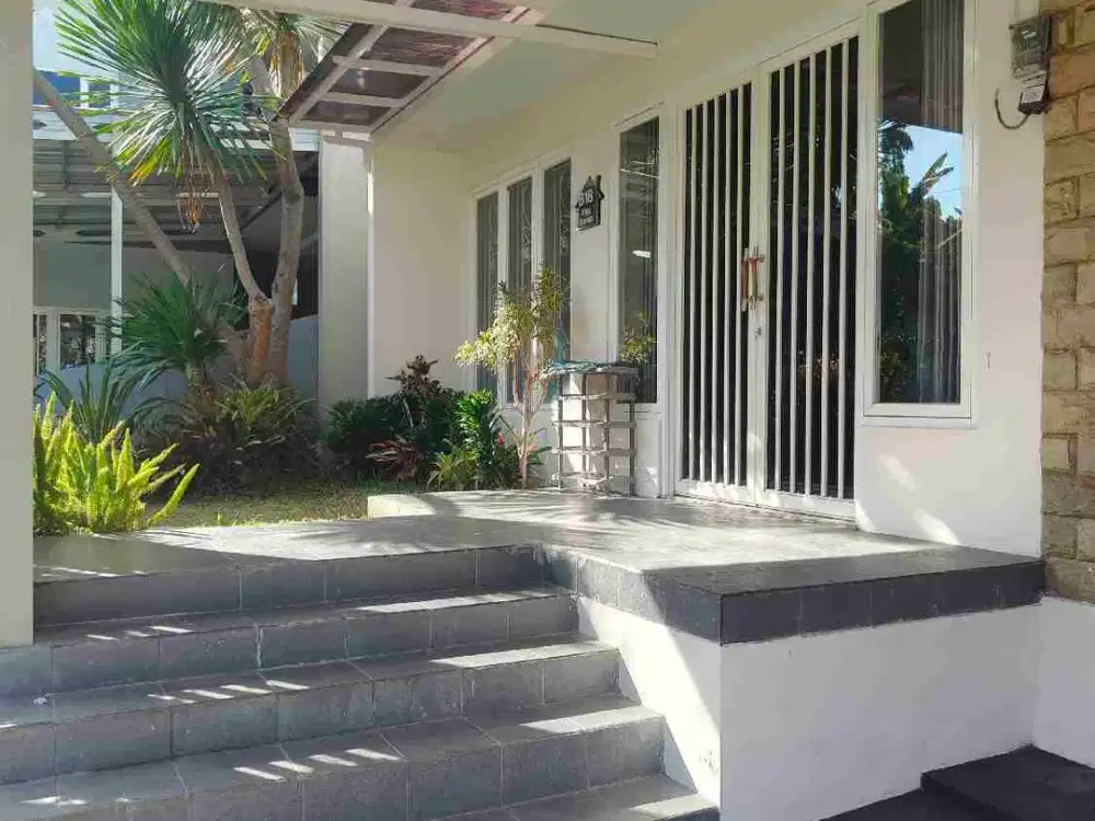 Rumah bagus di perumahan premium kota batu