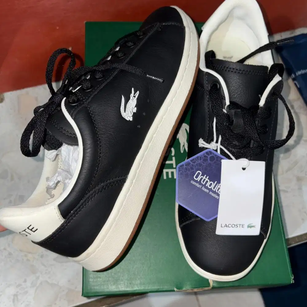 Sepatu Lacoste carnaby set size 40