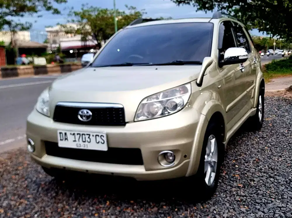 Toyota Rush S Manual 2011 Orisinil terawat.Cash/Kredit